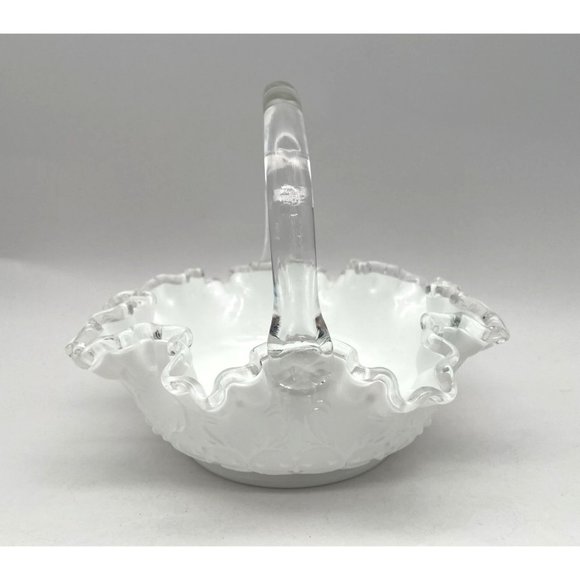 Vtg. Beautiful Patterned Silvercrest Fenton Bridal Bamboo Handled Basket - Picture 1 of 4